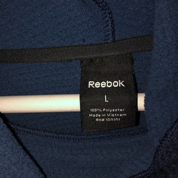 Reebok Speedwick Fleece Hoodie, Speedwick Sweatpants, & Shirt (size L) Bundle - Picture 5 of 16